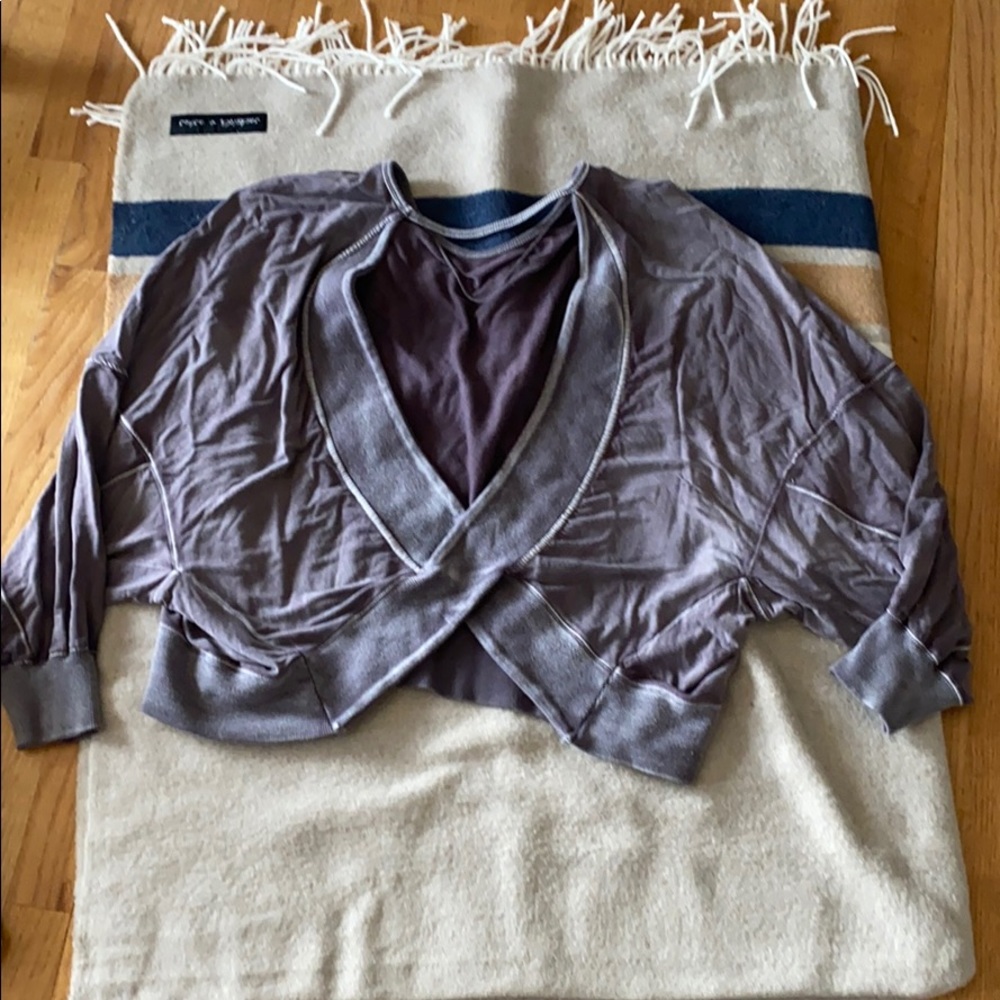 Distressed style yoga/workout sweater. S